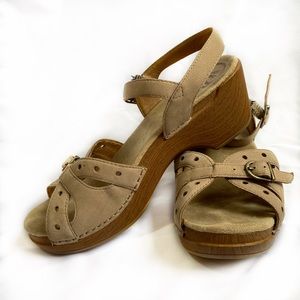 Dansko beige sandals